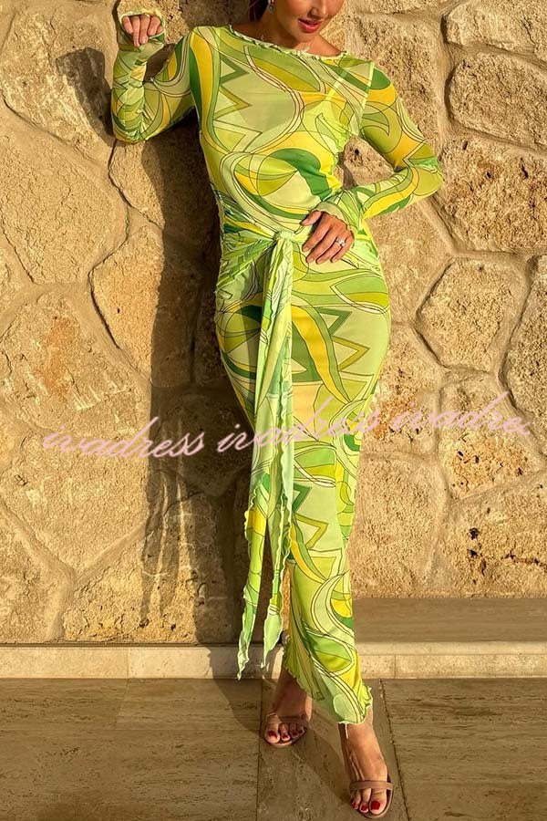 Gracefully Styled Dress for Any Occasion