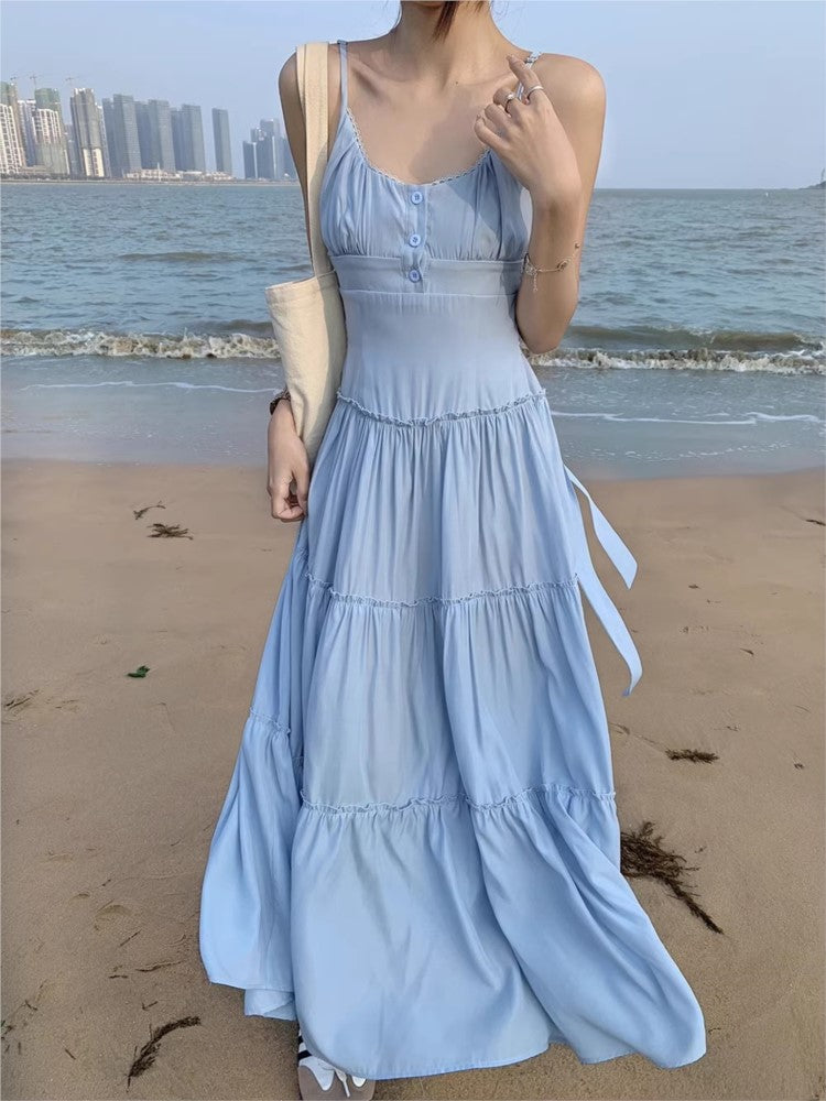 Beautifully Finished Dress in a Timeless Design