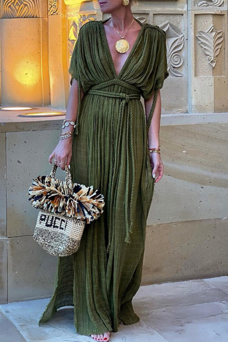 Beautifully Crafted Dress in a Classic Style