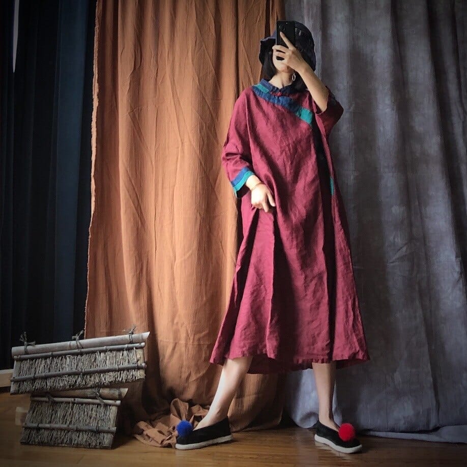 Beautifully Finished Dress in a Timeless Design