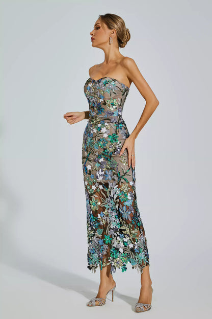 Gracefully Styled Dress for Any Occasion