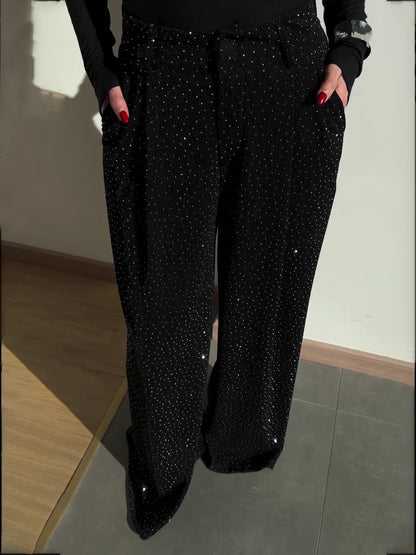 Sophisticated Trousers with a Clean Classic Look