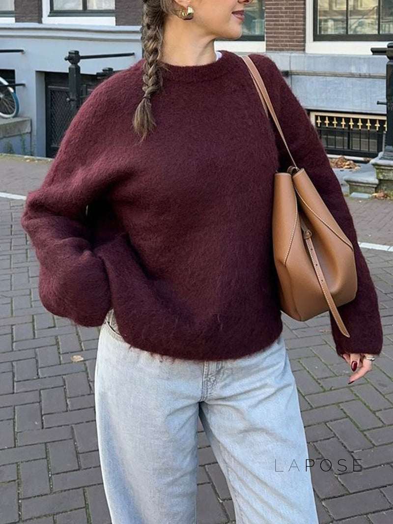 Effortlessly Elegant Sweater with a Timeless Design