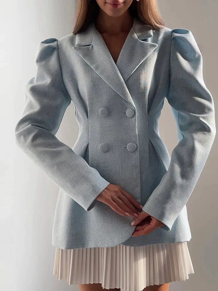 Effortlessly Elegant Jacket with a Timeless Design