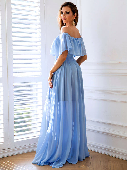 Beautifully Finished Dress in a Timeless Design