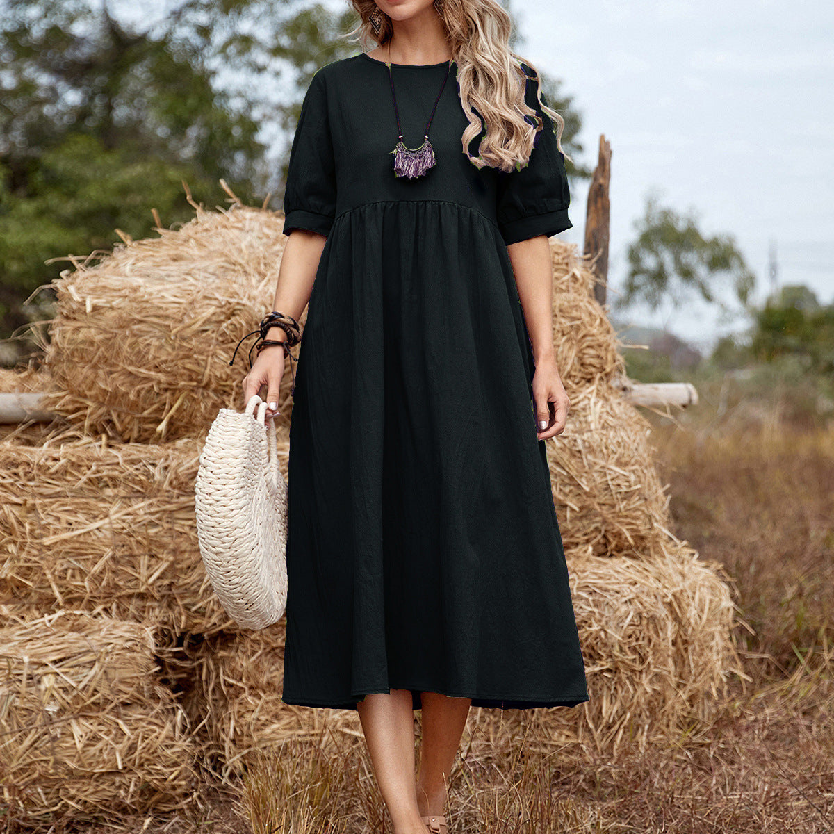 Classic Vintage Dress with a Flattering Fit