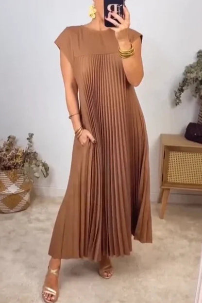Polished Dress with an Effortless Classic Look