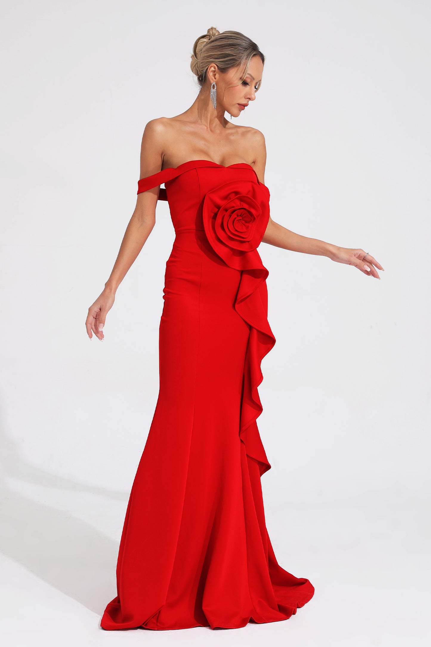 Classic Vintage Dress with a Flattering Fit