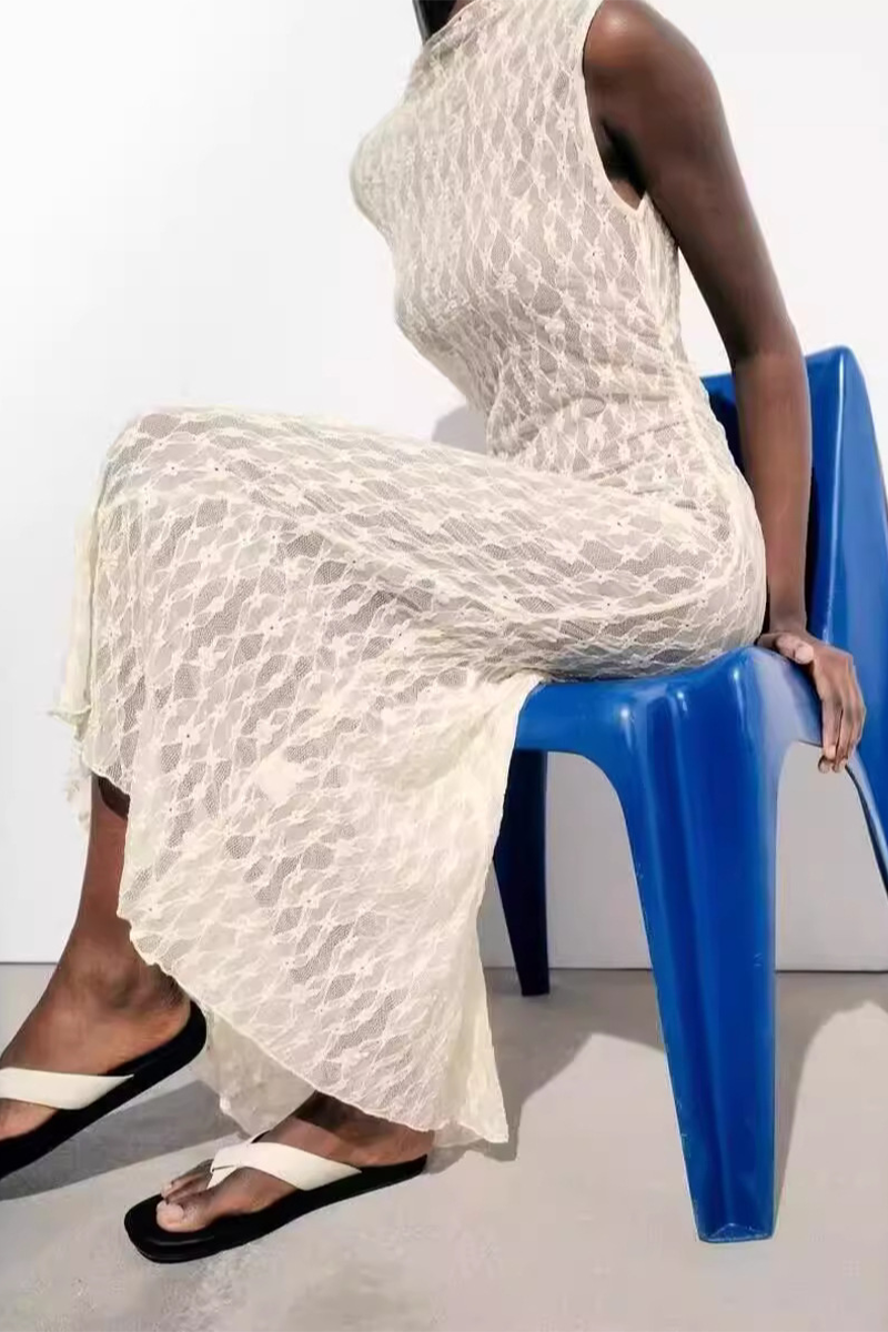 Sophisticated Dress with a Clean Classic Look