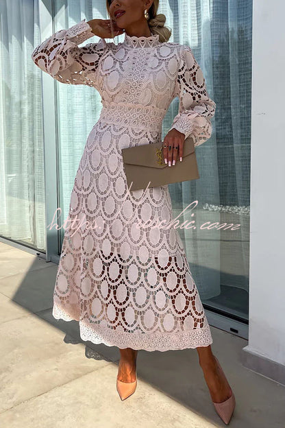 Classic Vintage Dress with a Flattering Fit