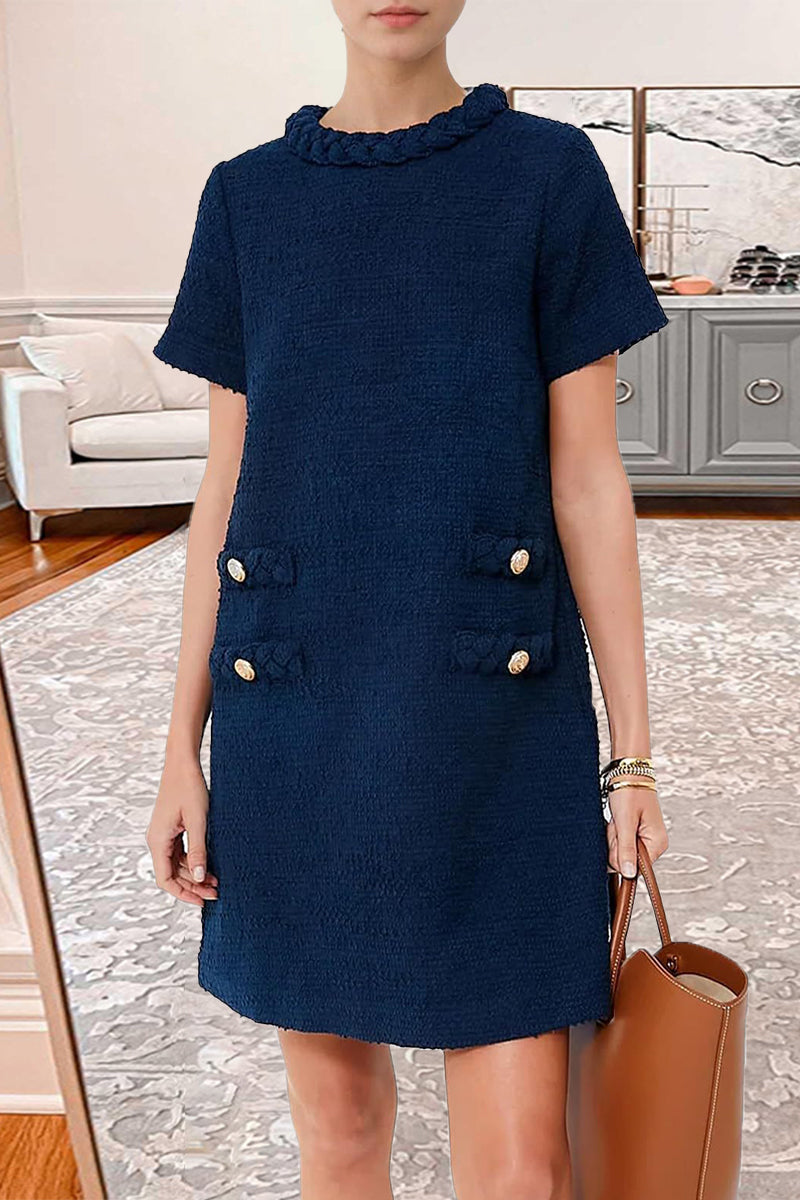 Beautifully Finished Dress in a Timeless Design
