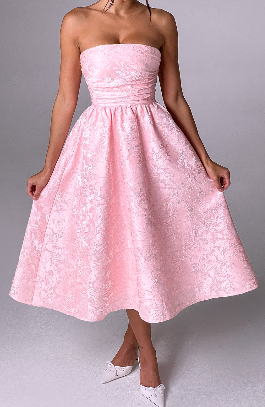 Gracefully Styled Dress for Any Occasion