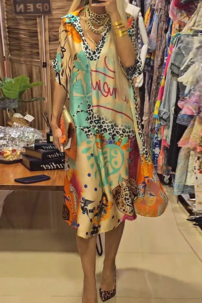 Classic Vintage Dress with a Flattering Fit