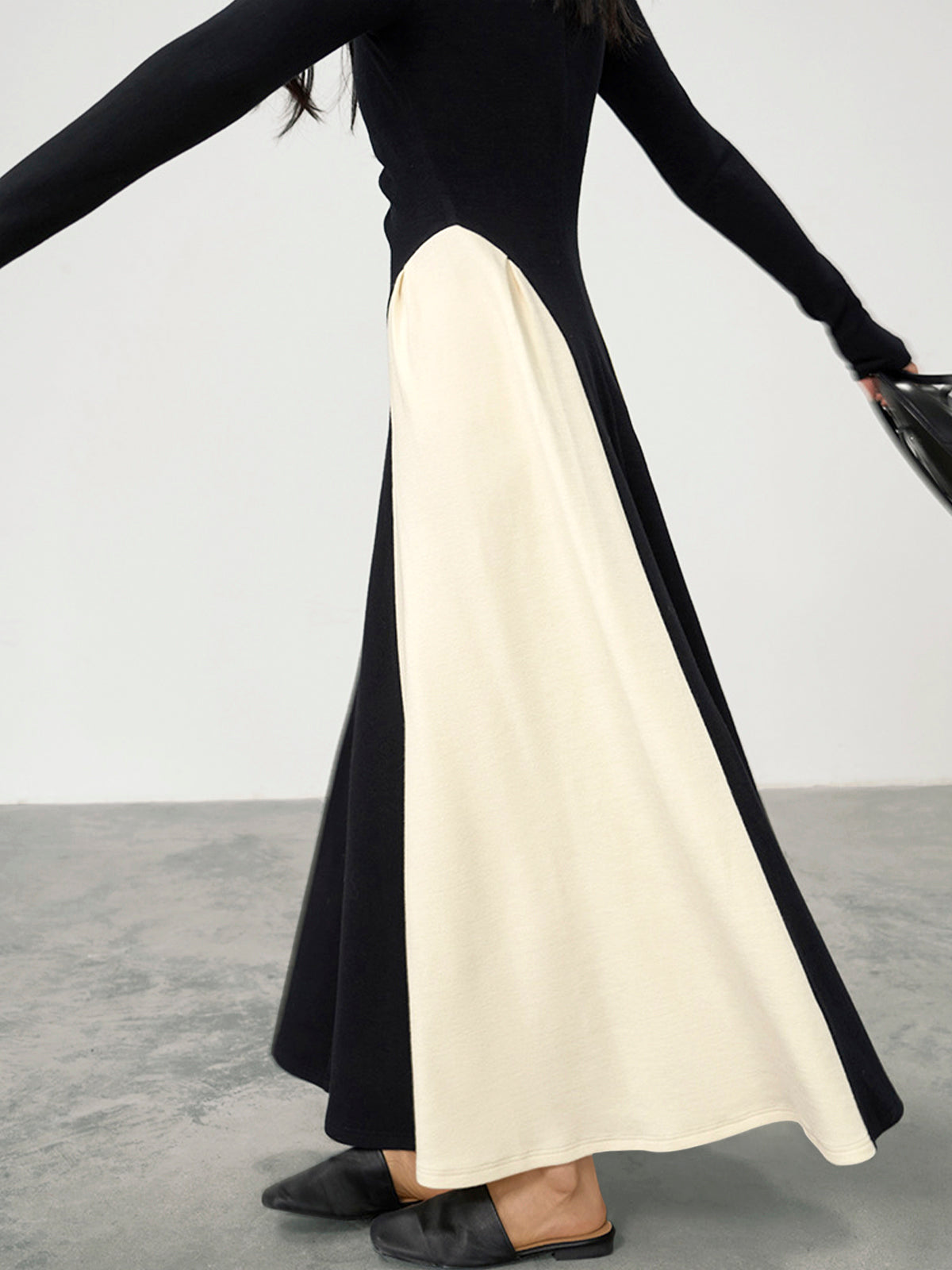 Well Tailored Dress with a Graceful Silhouette