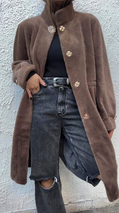 Gracefully Styled Jacket for Any Occasion