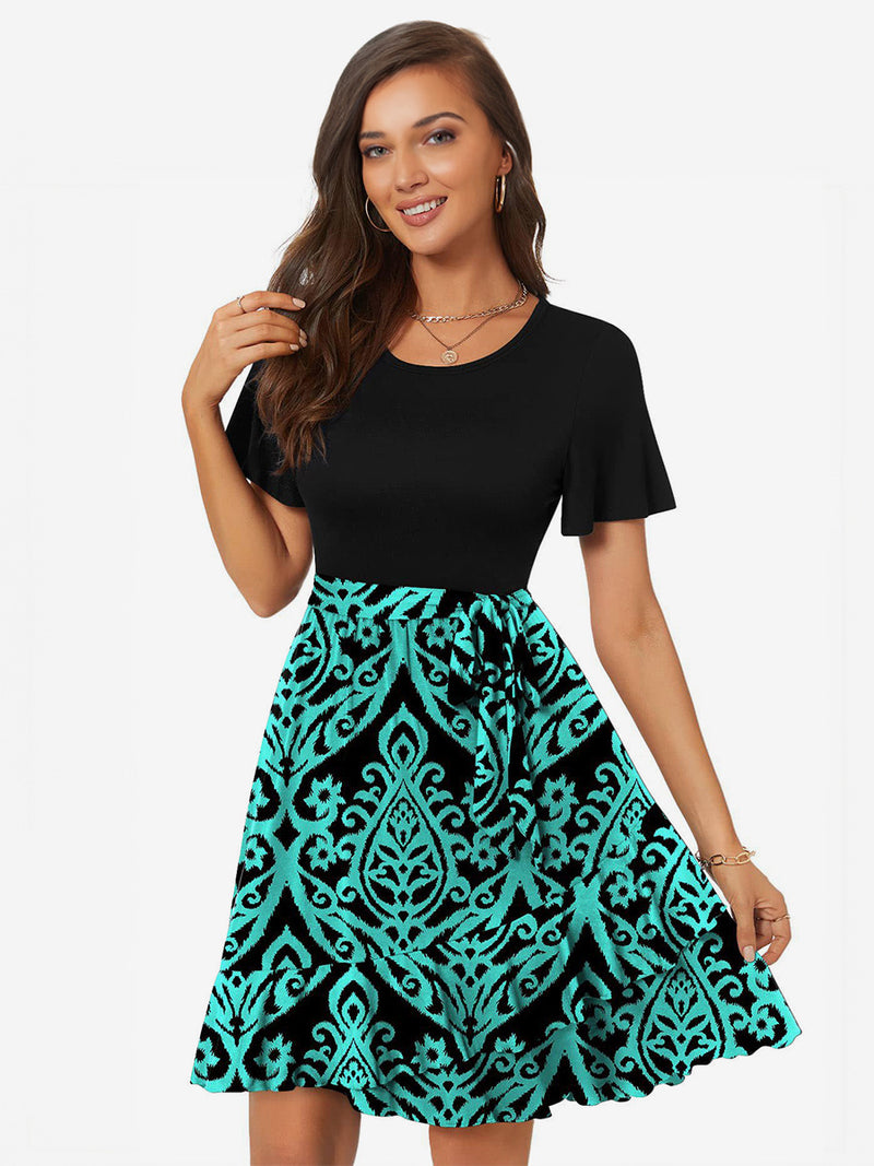 Classic Vintage Dress with a Flattering Fit