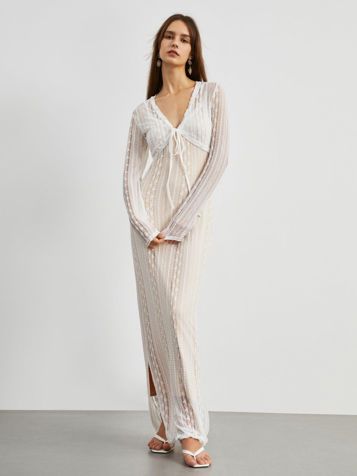 Beautifully Finished Dress in a Timeless Design