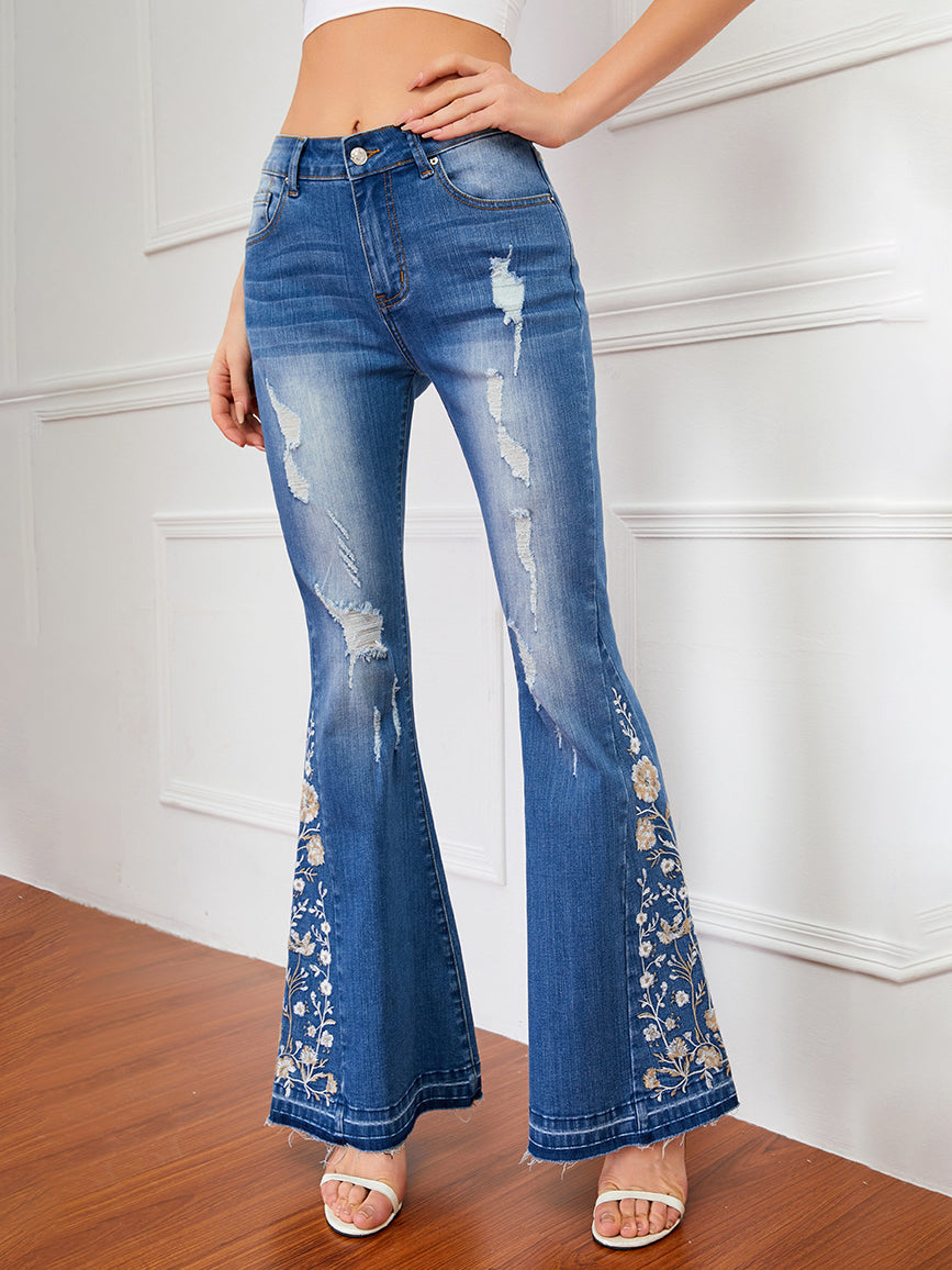 Effortlessly Elegant Garment with a Timeless Design