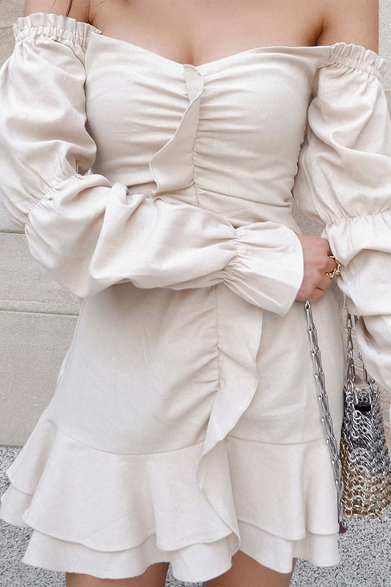Beautifully Finished Dress in a Timeless Design