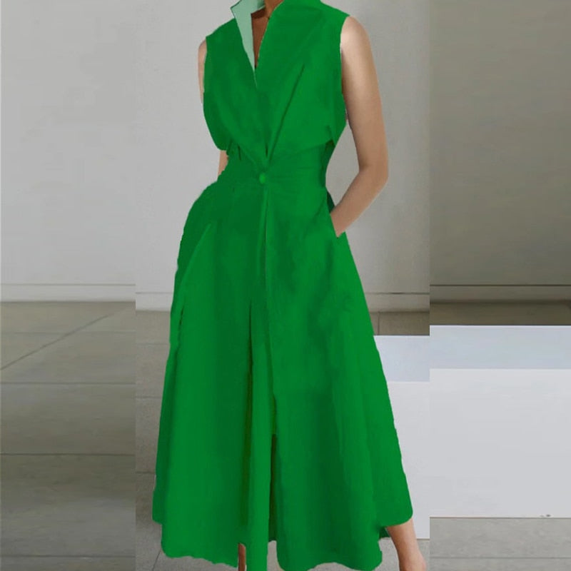 Sophisticated Dress with a Clean Classic Look