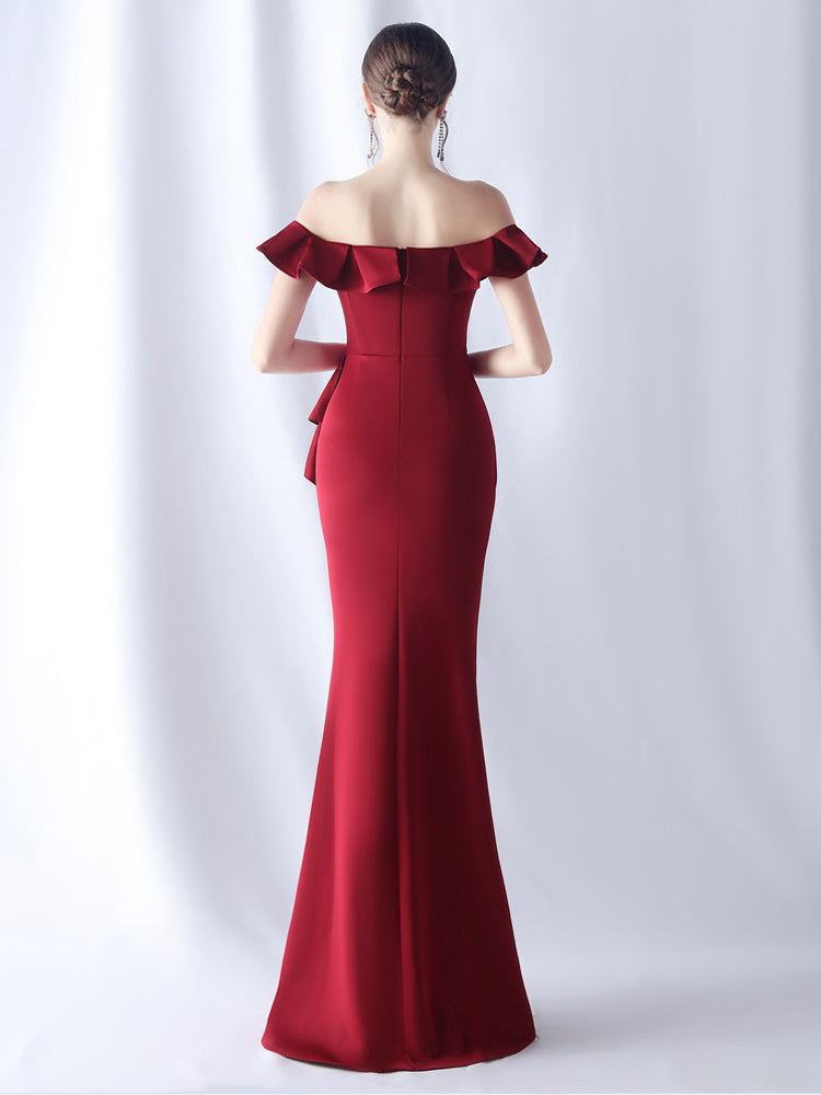 Effortlessly Elegant Dress with a Timeless Design