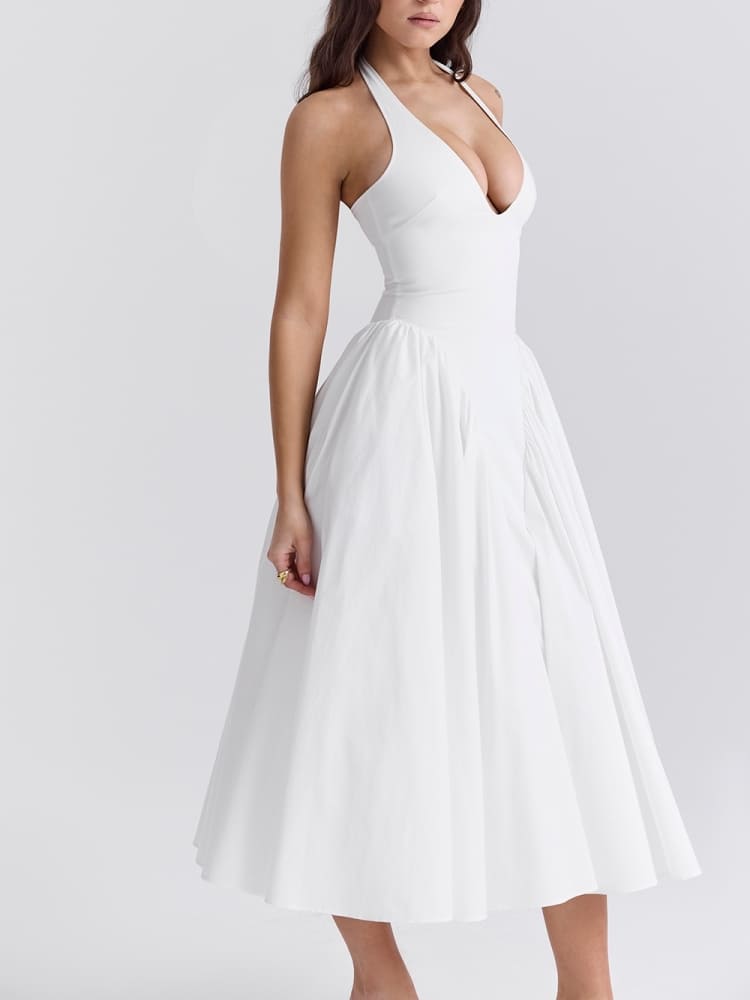 Beautifully Finished Dress in a Timeless Design
