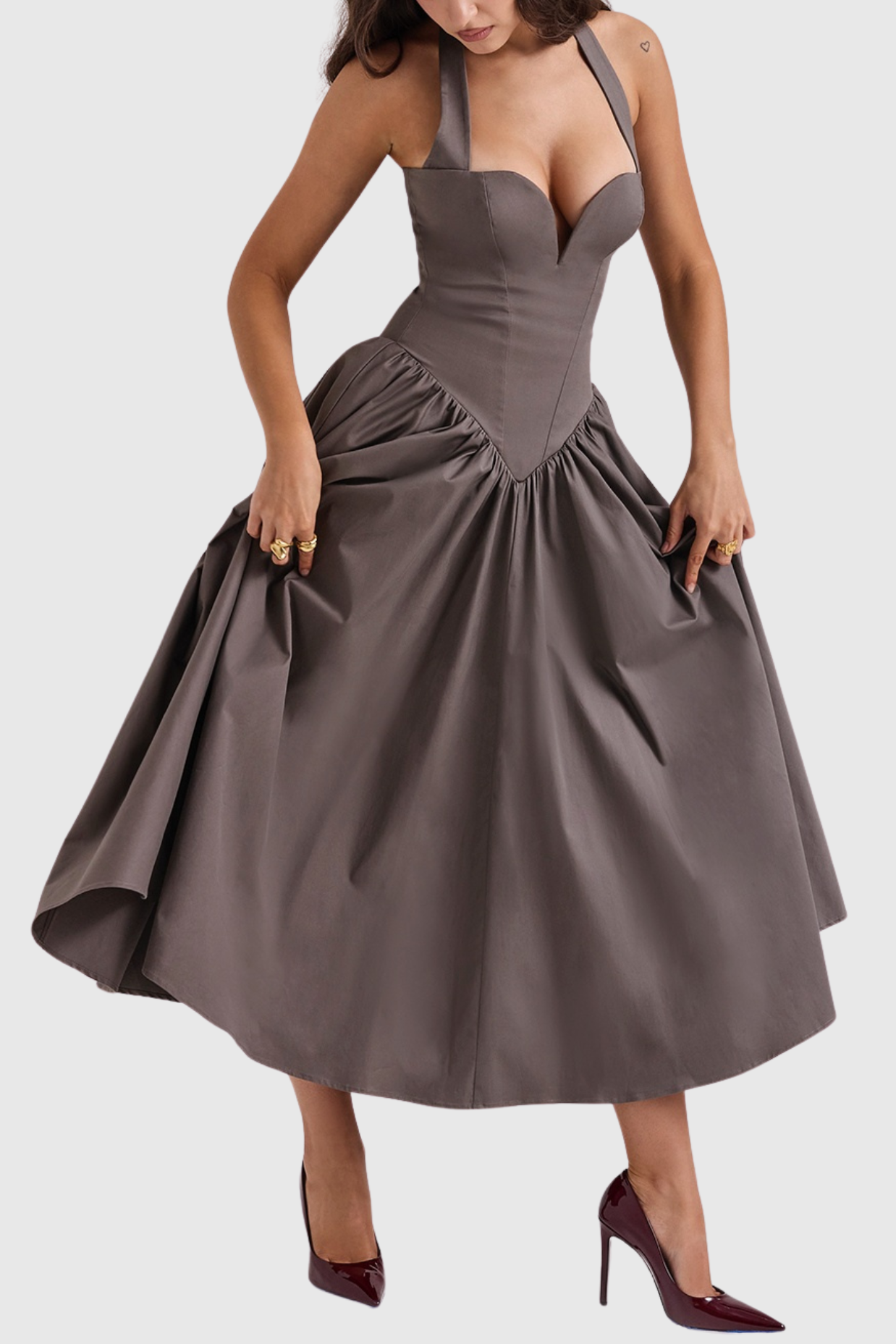 Beautifully Crafted Dress in a Classic Style