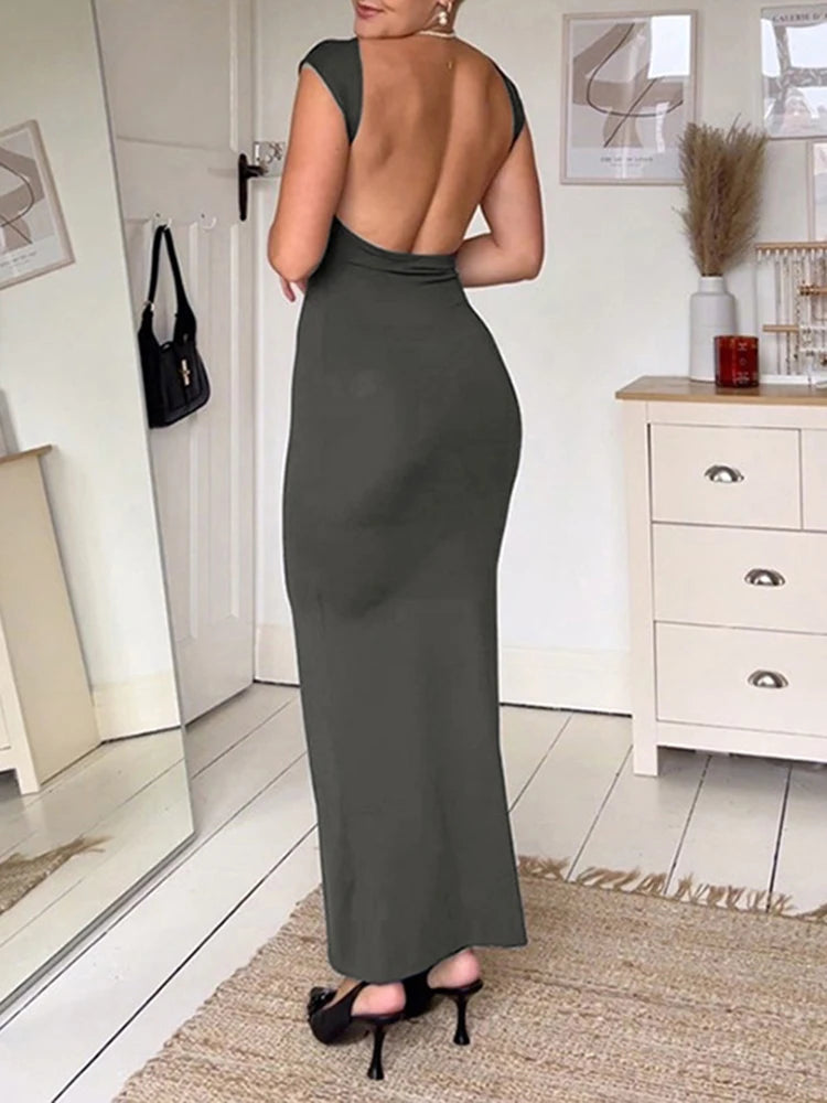 Gracefully Styled Dress for Any Occasion