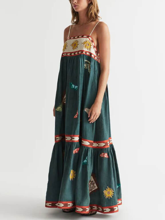 Beautifully Crafted Dress in a Classic Style