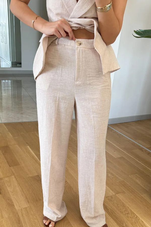 Elegantly Styled Pants for Everyday Wear