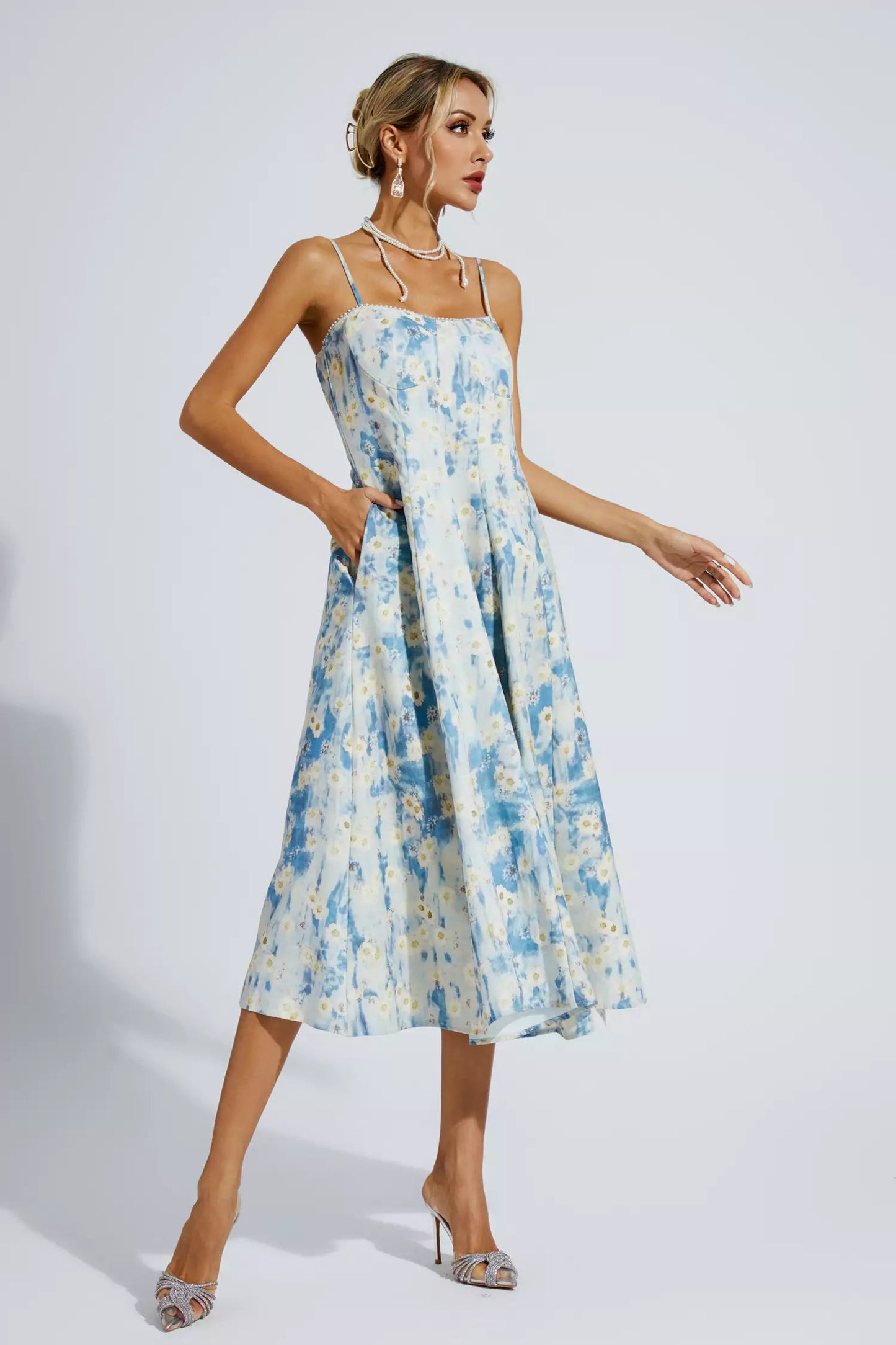 Polished Dress with an Effortless Classic Look