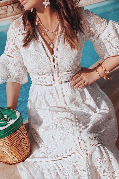Well Tailored Dress with a Graceful Silhouette