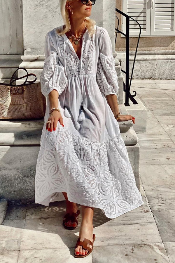 Well Tailored Dress with a Graceful Silhouette