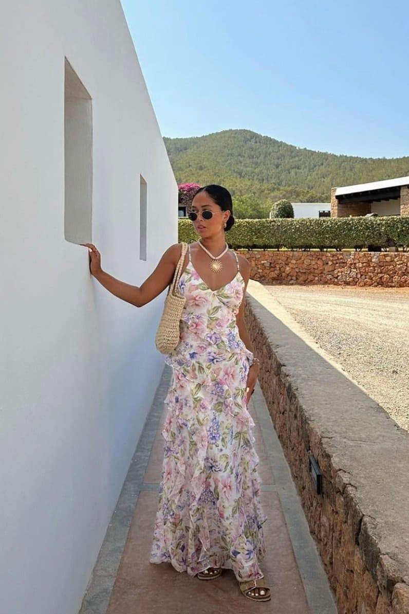 Sophisticated Dress with a Clean Classic Look