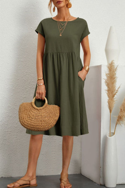 Well Tailored Dress with a Graceful Silhouette