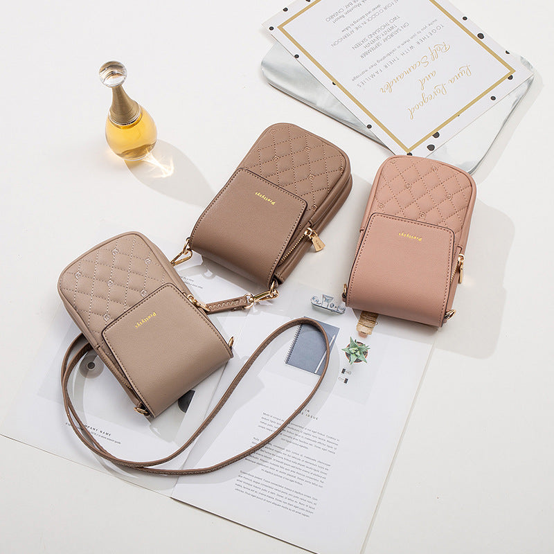 Gracefully Styled Bag for Any Occasion