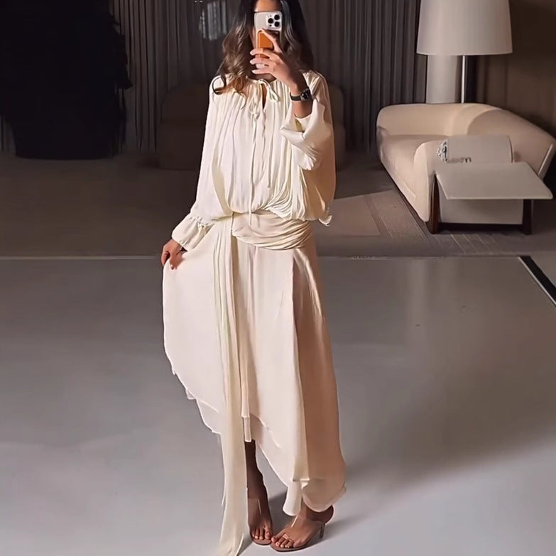 Well Tailored Dress with a Graceful Silhouette