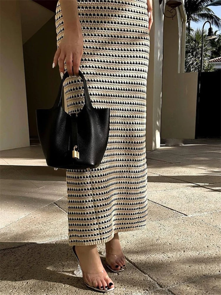 Gracefully Styled Dress for Any Occasion