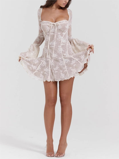 Well Tailored Dress with a Graceful Silhouette