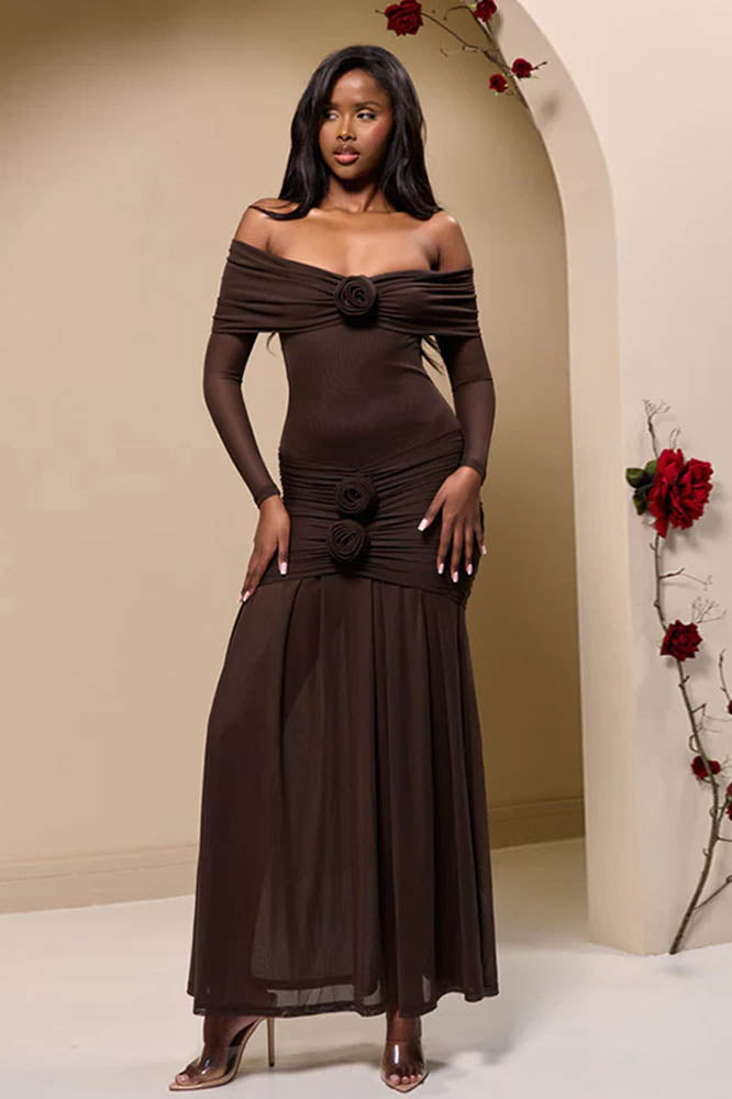 Gracefully Styled Dress for Any Occasion