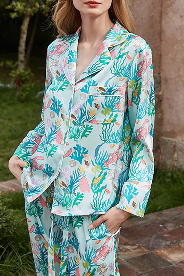 Sophisticated Garment with a Clean Classic Look