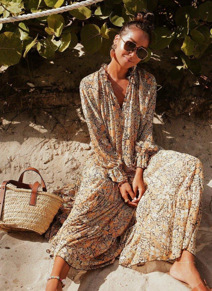 Classic Vintage & Enduringly Stylish Dress