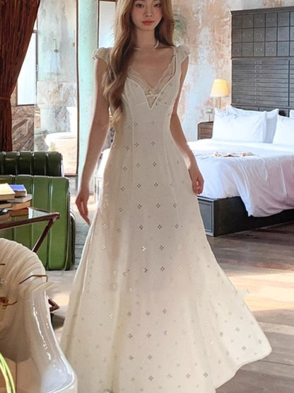 Beautifully Crafted Dress in a Classic Style