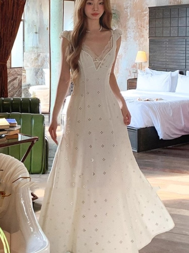 Beautifully Crafted Dress in a Classic Style