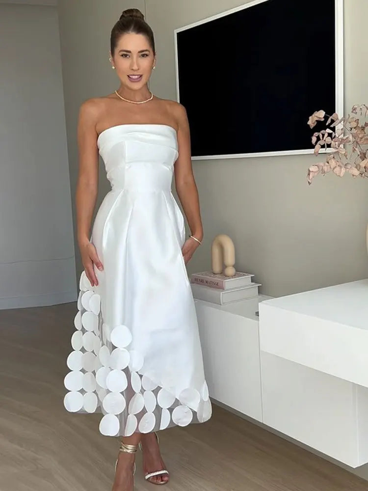 Effortlessly Elegant Dress with a Timeless Design