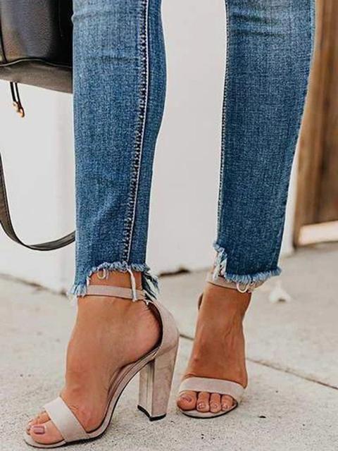 Sophisticated Pants with a Clean Classic Look