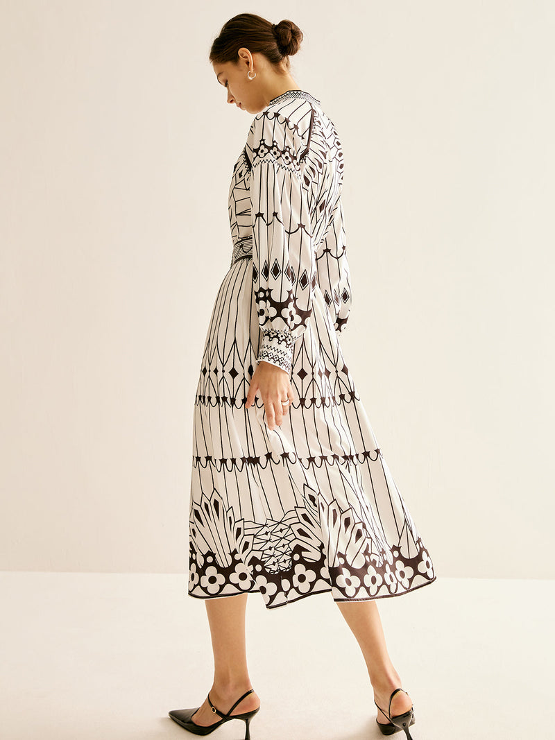 Gracefully Styled Dress for Any Occasion