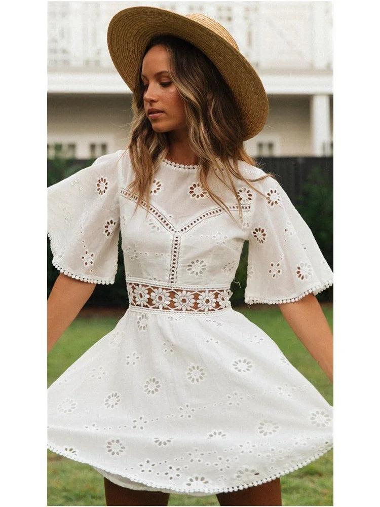 Sophisticated Dress with a Clean Classic Look