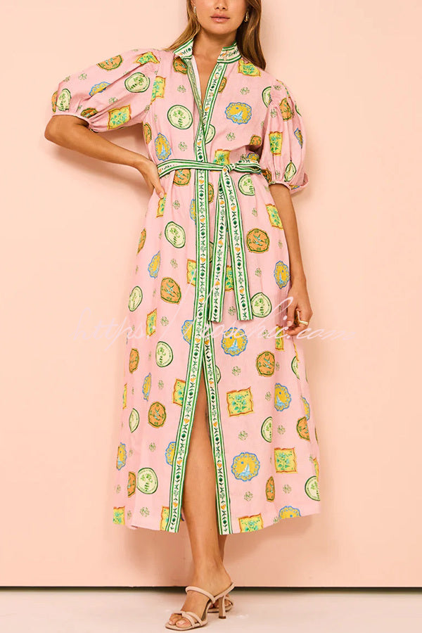 Classic Vintage Dress with a Flattering Fit