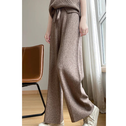 Sophisticated Pants with a Clean Classic Look